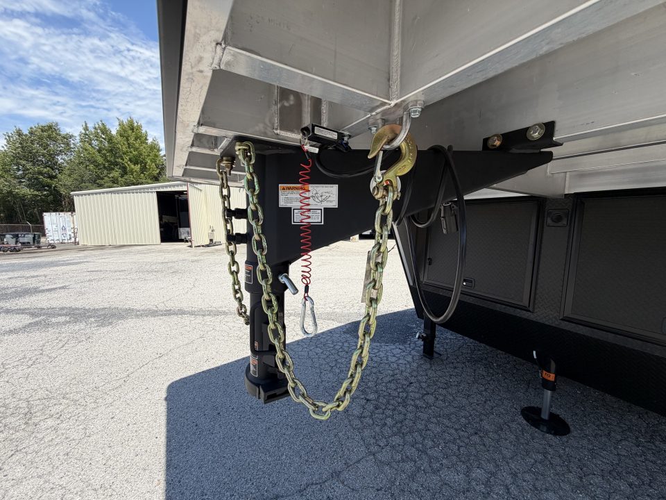 New 2027 8.5X40 inTech Gooseneck Race Trailer