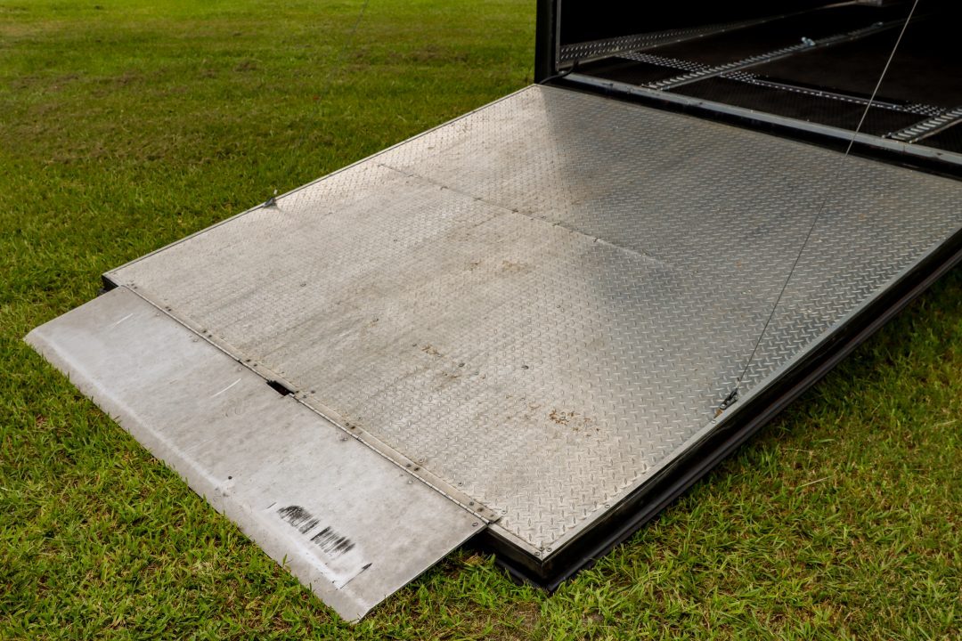 Used 2019 8.5X50 Vintage GOOSENECK RACE TRAILER
