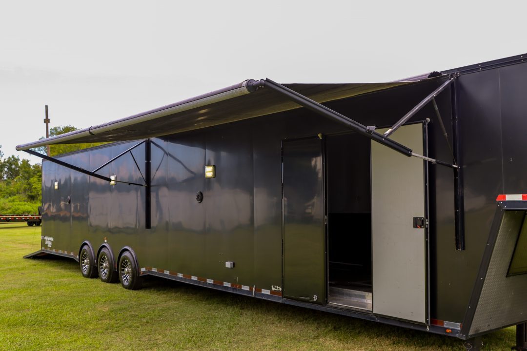 Used 2019 8.5X50 Vintage GOOSENECK RACE TRAILER