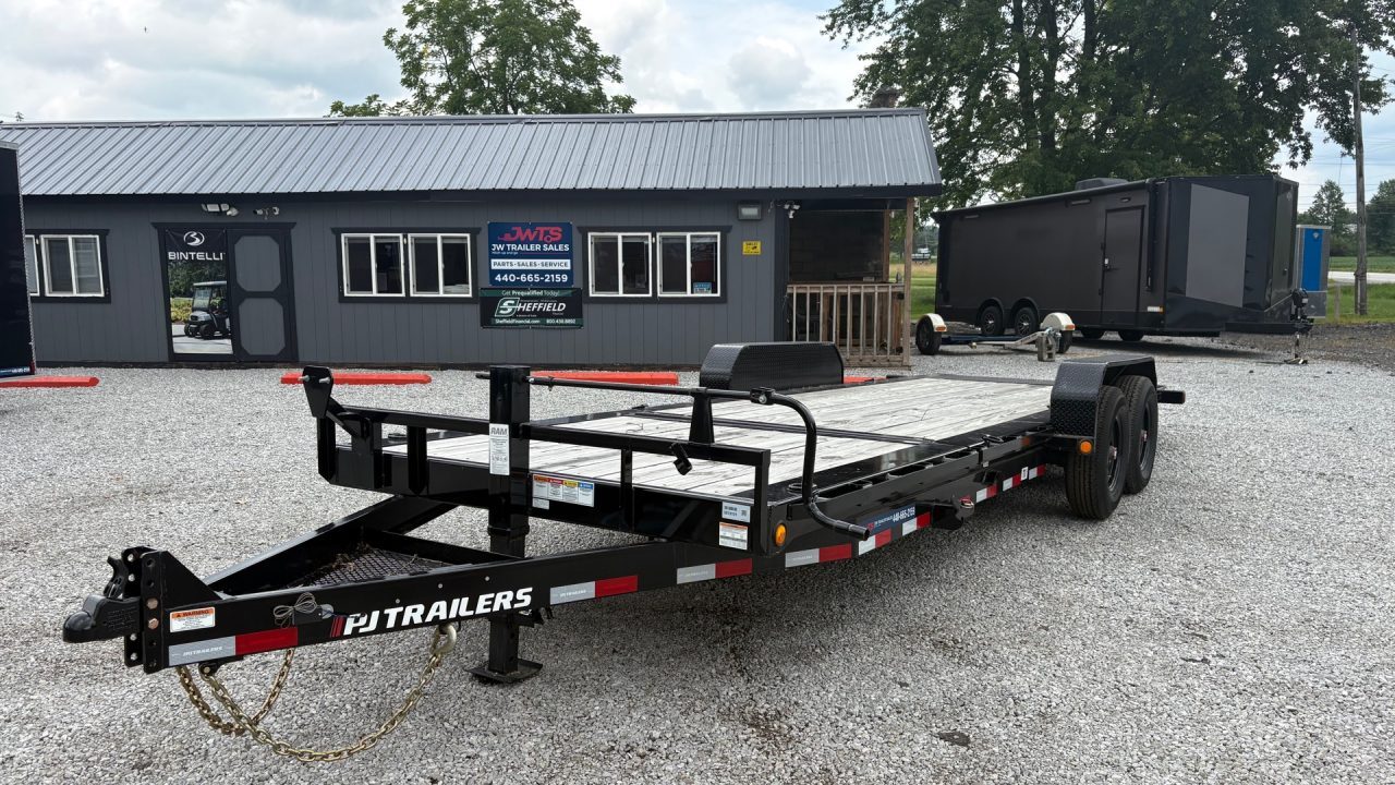 New 2025 PJ Trailers 22' EQUIP TILT stock# 072131
