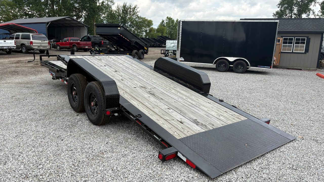 New 2025 PJ Trailers 22' EQUIP TILT stock# 072131