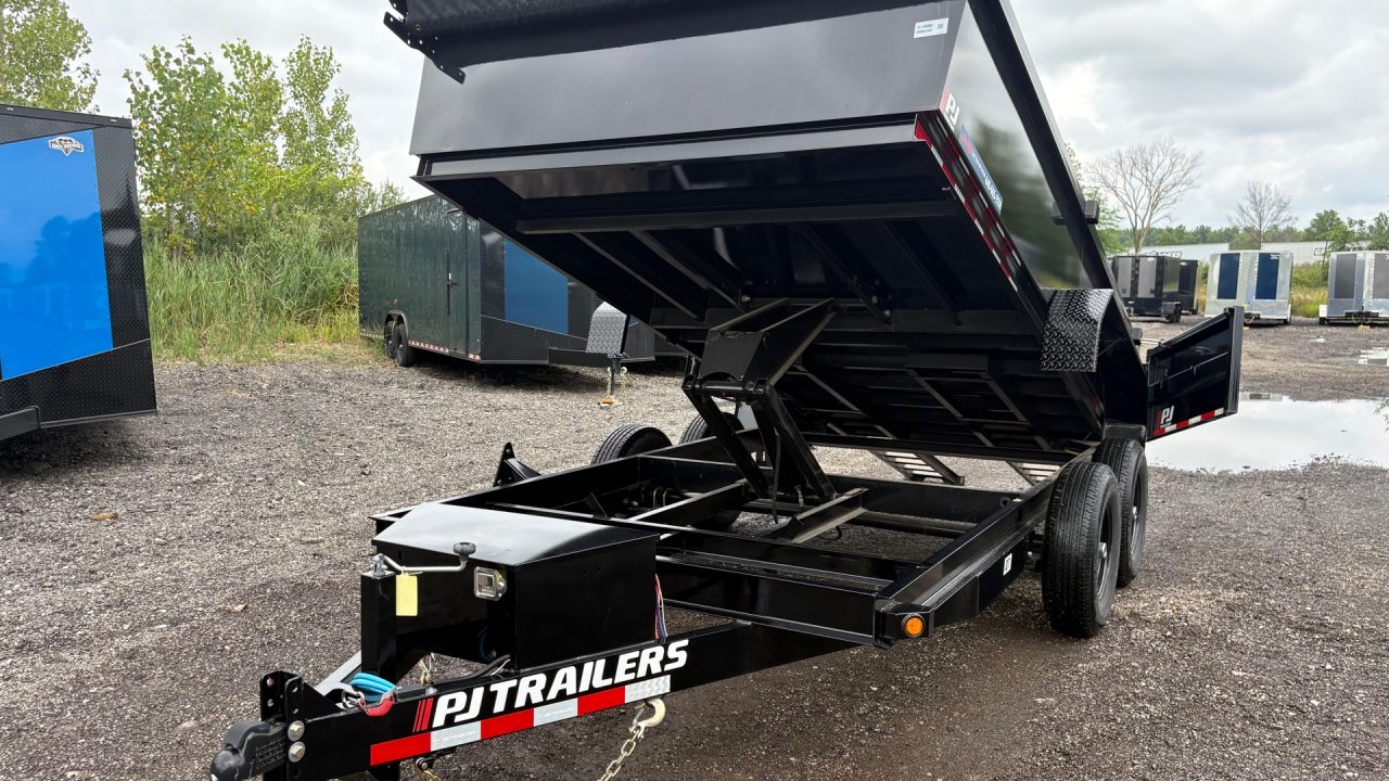 New 2025 PJ Trailers 7x14