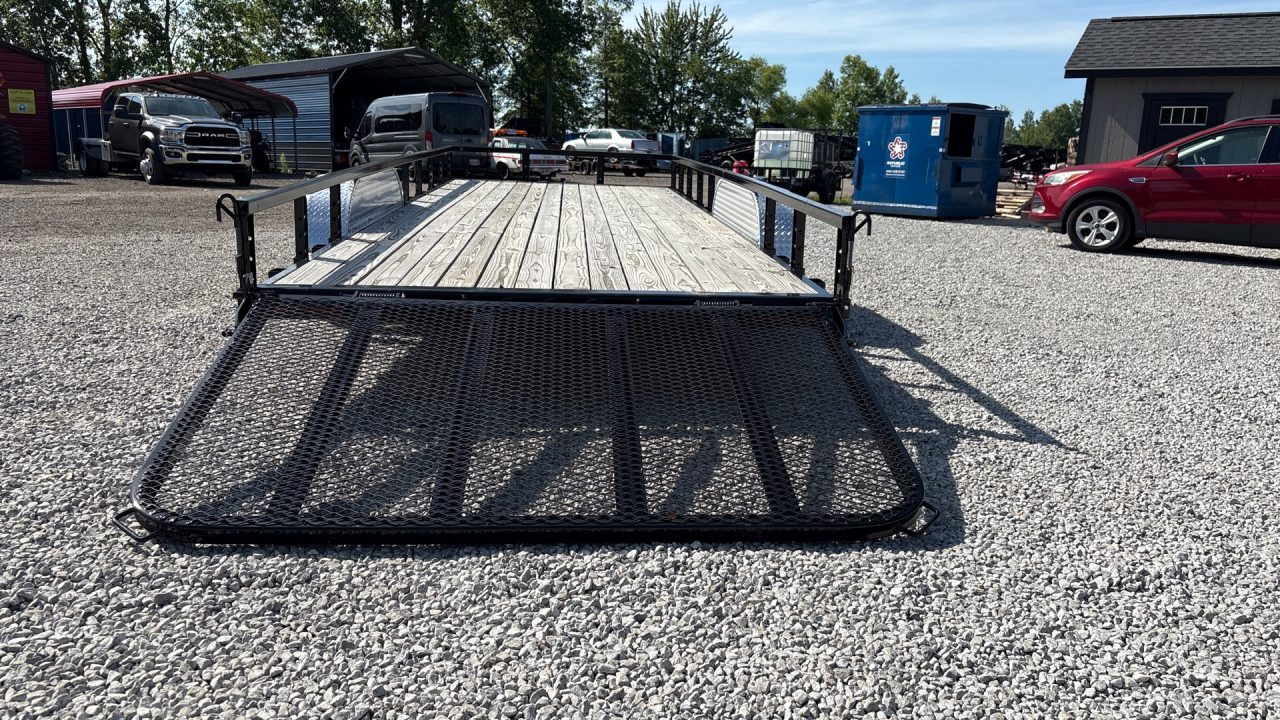 New 2025 PJ Trailers 83x20