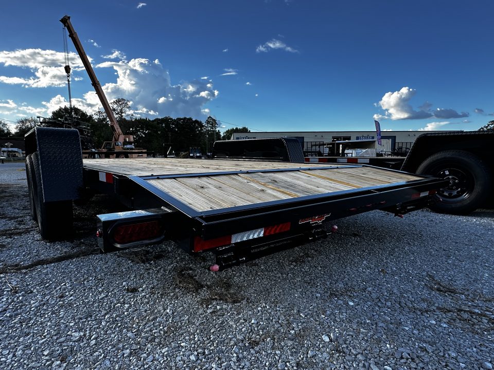 New 2026 Down 2 Earth Trailers DTE8218WCH3.5B Car Hauler