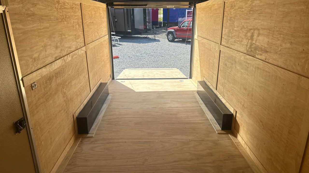 New 2026 Diamond Cargo 8.5x20 stock# 118286