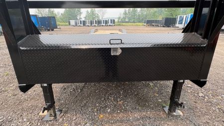 New 2027 PJ Trailers 8x40 Gooseneck Deckover stock# 074968