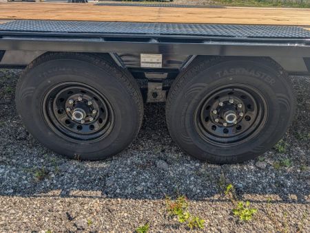 New 2027 8.5X40 PJ Gooseneck Equipment Trailer