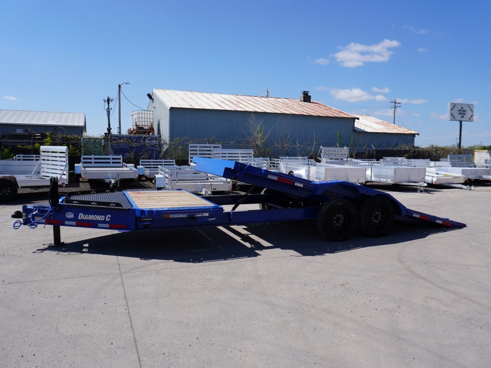 New 2026 Diamond C Trailers 22ft Tilt