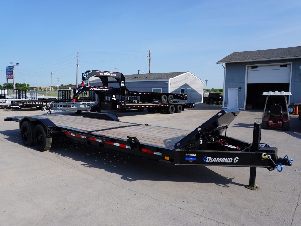 New 2026 Diamond C Trailers 210 24ft Tilt