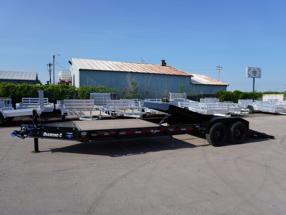 New 2026 Diamond C Trailers 210 24ft Tilt