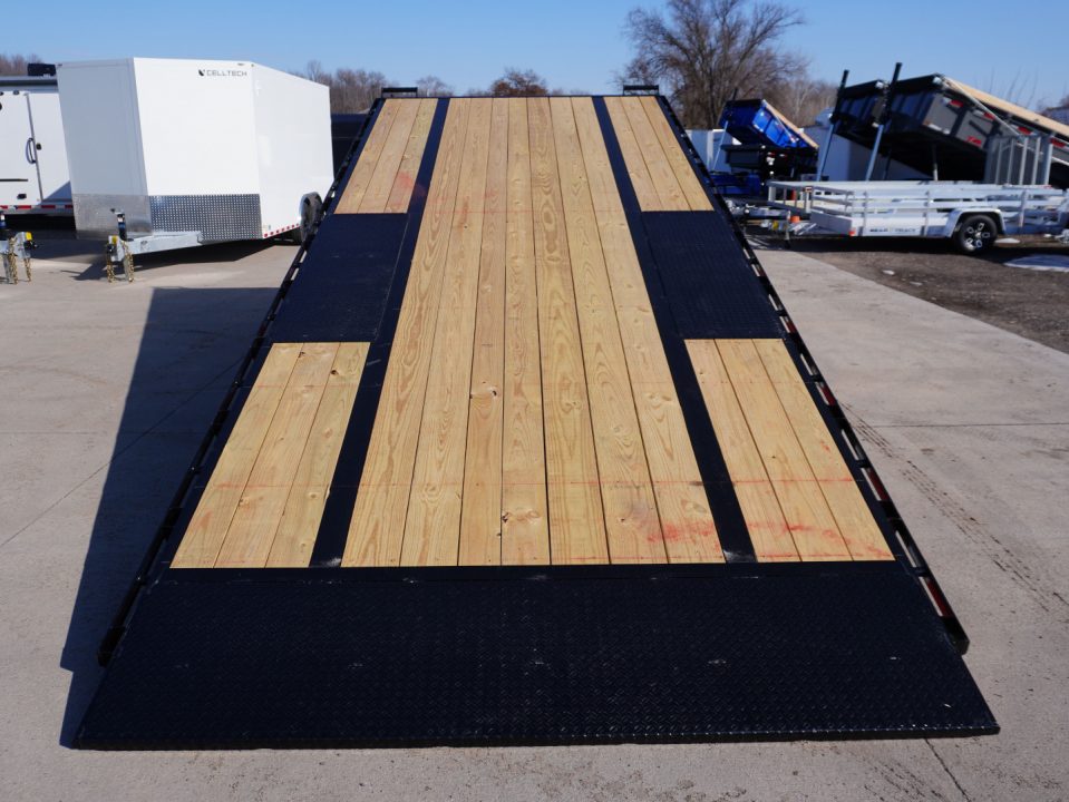 New 2026 Diamond C Trailers DET210 22ft Deckover Tilt Trailer