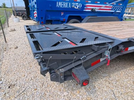 New 2027 Iron Bull 83 x 22 EWB Equipment Trailer
