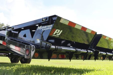 New 2027 8.5X40 PJ Gooseneck Equipment Trailer