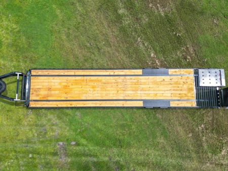 New 2027 8.5X40 PJ Gooseneck Equipment Trailer