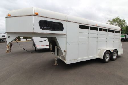 Used 1993 American Trailers GN Horse Trailer