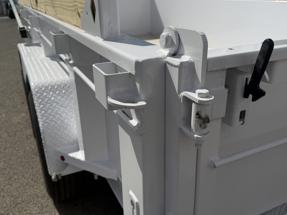 New 2027 Diamond C LPT 14' - 15.5K Telescopic Dump Trailer