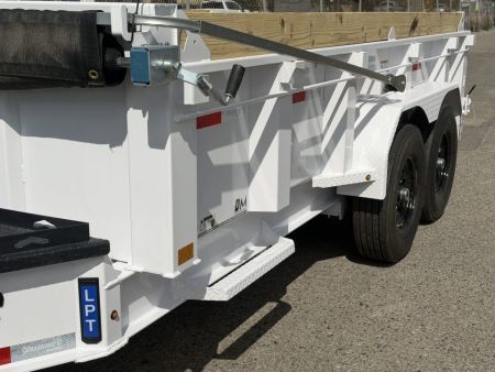 New 2027 Diamond C LPT 14' - 15.5K Telescopic Dump Trailer