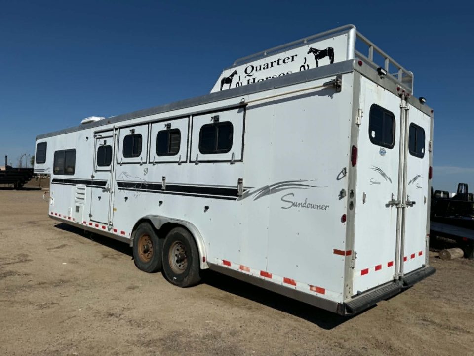 Used 2003 Sundowner Sunlight 727 Horse Trailer
