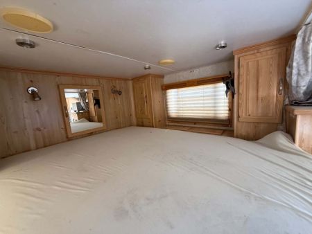 Used 2003 Sundowner Sunlight 727 Horse Trailer