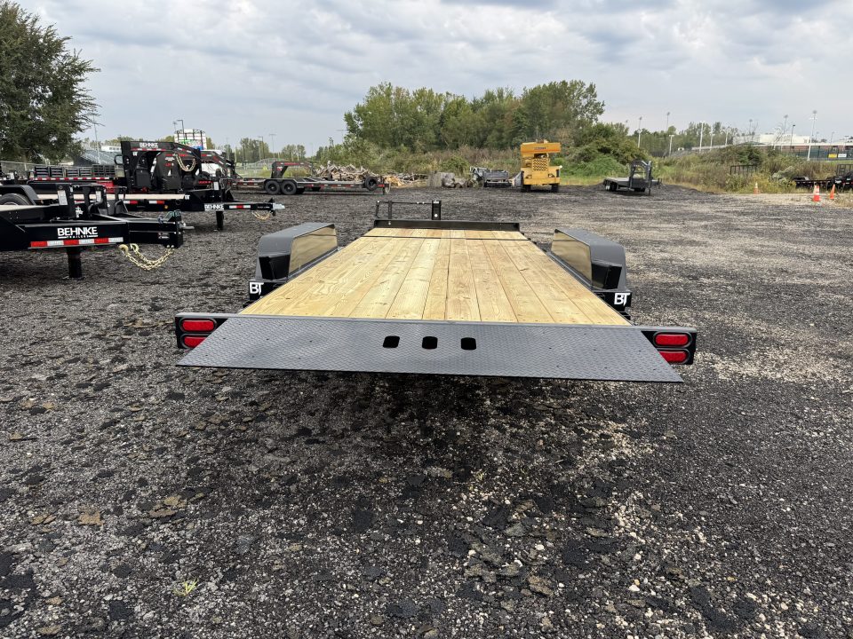 New 2027 Behnke TBCT2016ET Tilt Trailer