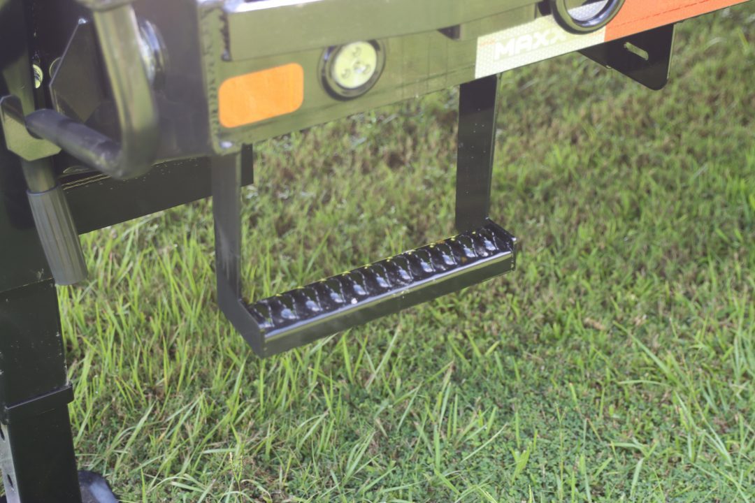 New 2027 8.5X40 MAXX-D GOOSENECK EQUIPMENT TRAILER