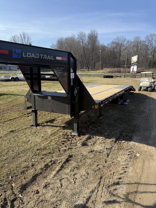 New 2026 Load Trail 102X32 HYD DOVE TAIL HYD JACKS 25900# PIPE BRIDGE Deckover Trailer