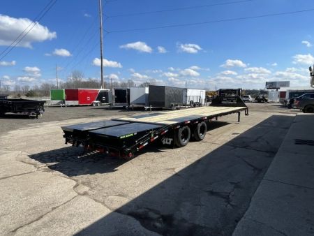 New 2026 Load Trail 102x32 Low Pro 26k w/Max Ramps Gooseneck Bodies
