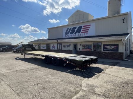 New 2026 Load Trail 102x32 Low Pro 26k w/Max Ramps Gooseneck Bodies