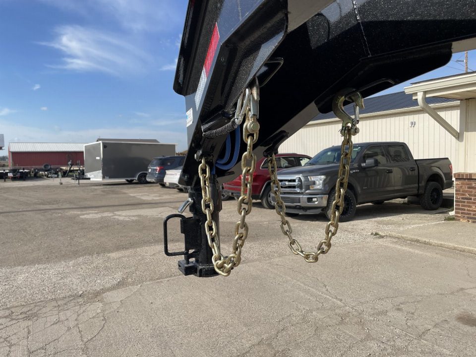 New 2027 Load Trail 102x34 26K Gooseneck Bodies