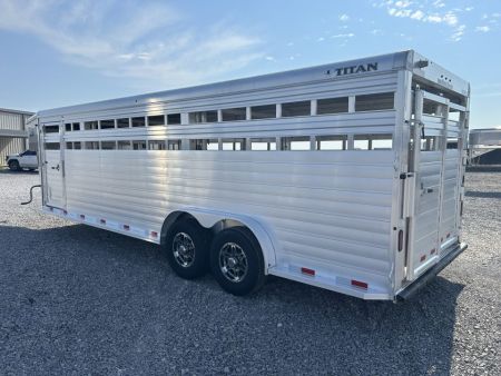 Used 2022 Titan Gooseneck 220