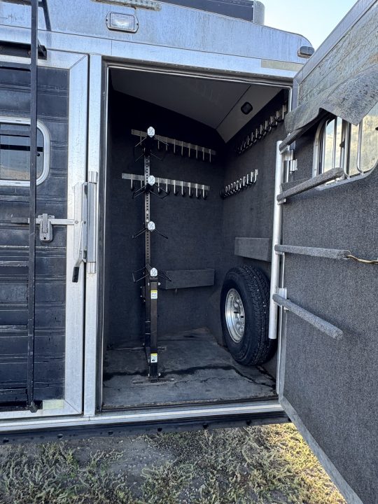 Consignment 2008 Sprinter 4H BP Weekender Horse Trailer