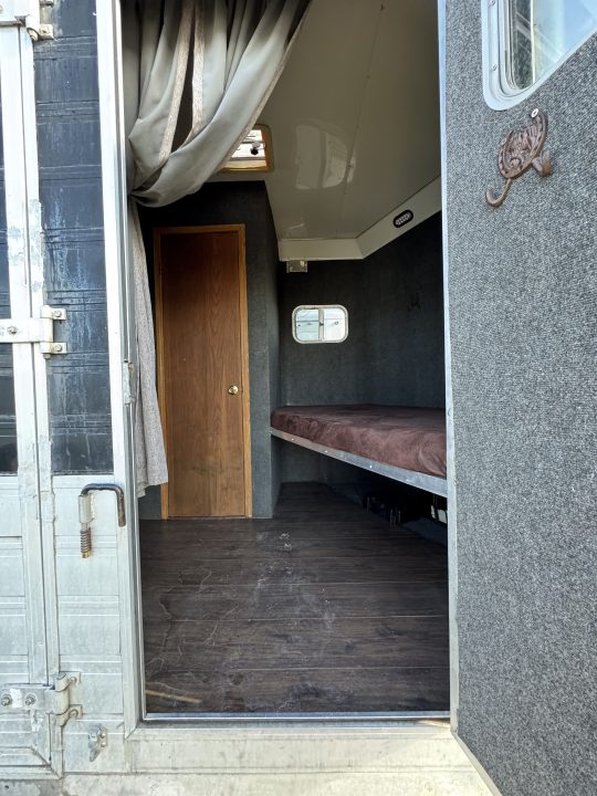 Consignment 2008 Sprinter 4H BP Weekender Horse Trailer