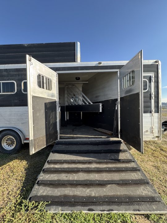 Consignment 2008 Sprinter 4H BP Weekender Horse Trailer