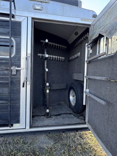 Consignment 2008 Sprinter 4H BP Weekender Horse Trailer
