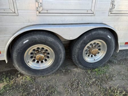 Consignment 2008 Sprinter 4H BP Weekender Horse Trailer
