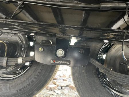 New 2027 24' 14k Diamond C DEC207 Deckover Trailer
