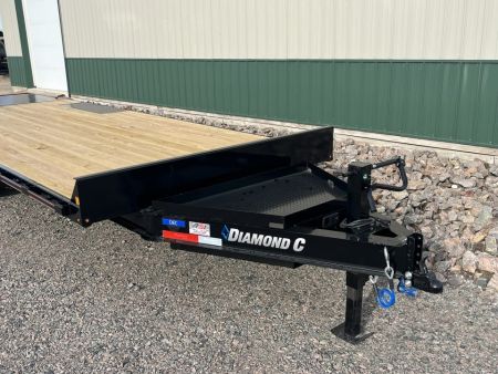 New 2027 24' 14k Diamond C DEC207 Deckover Trailer