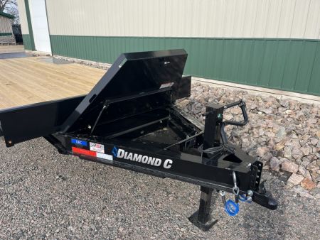 New 2027 24' 14k Diamond C DEC207 Deckover Trailer
