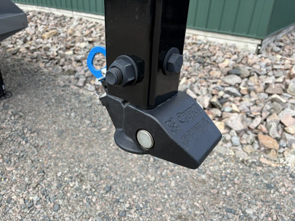 New 2027 35' Diamond C Gooseneck Flatbed Trailer - Hydraulic Jacks - ABS