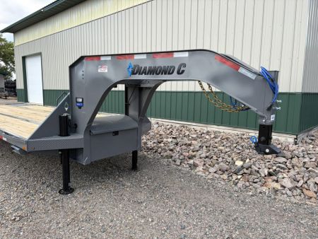 New 2027 35' Diamond C Gooseneck Flatbed Trailer - Hydraulic Jacks - ABS