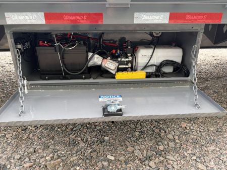 New 2027 35' Diamond C Gooseneck Flatbed Trailer - Hydraulic Jacks - ABS