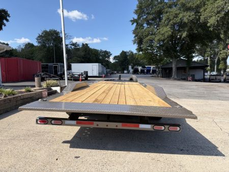 New 2027 Diamond C 8.5x24 Equipment, 18' Tilt, Drive-Over Fenders HXD210