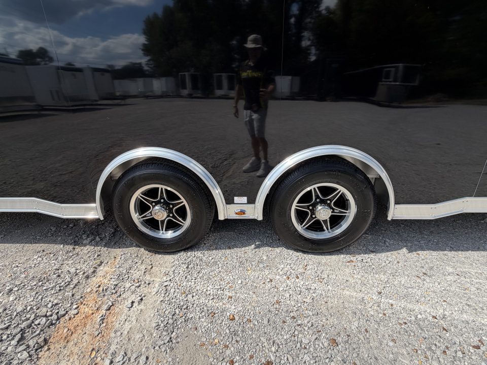 New 2027 8.5X28 inTech RACE TRAILER