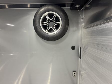 New 2027 8.5X28 inTech RACE TRAILER