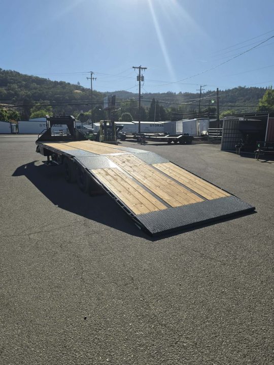 New 2027 Double A GHB208-30HBT GOOSENECK Equipment Trailer 30' W/HYDRAULIC DOVETAIL