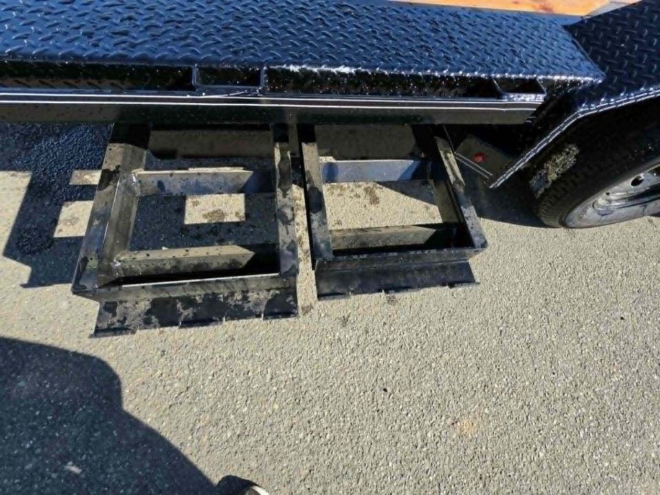 New CAR HAULER 2027 8X20 DOUBLE A ROCK CRAWLER DRIVE OVER FENDERS 14,000 GVWR TRAILER BLACK
