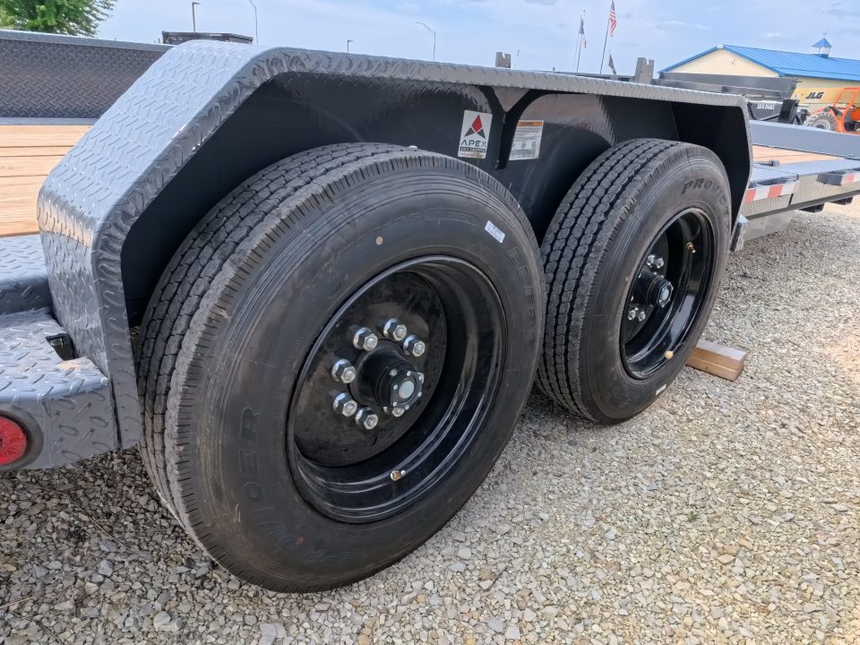 New 2027 Iron Bull 81 x 22 (16+6) TWB Tilt Trailer