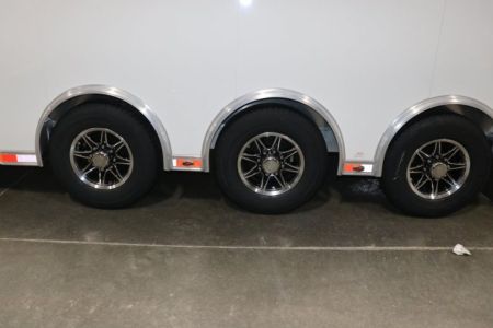 New 2027 8.5X32 iNTECH RACE TRAILER