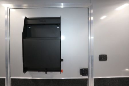 New 2027 8.5X32 iNTECH RACE TRAILER