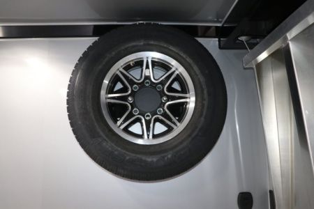 New 2027 8.5X32 iNTECH RACE TRAILER